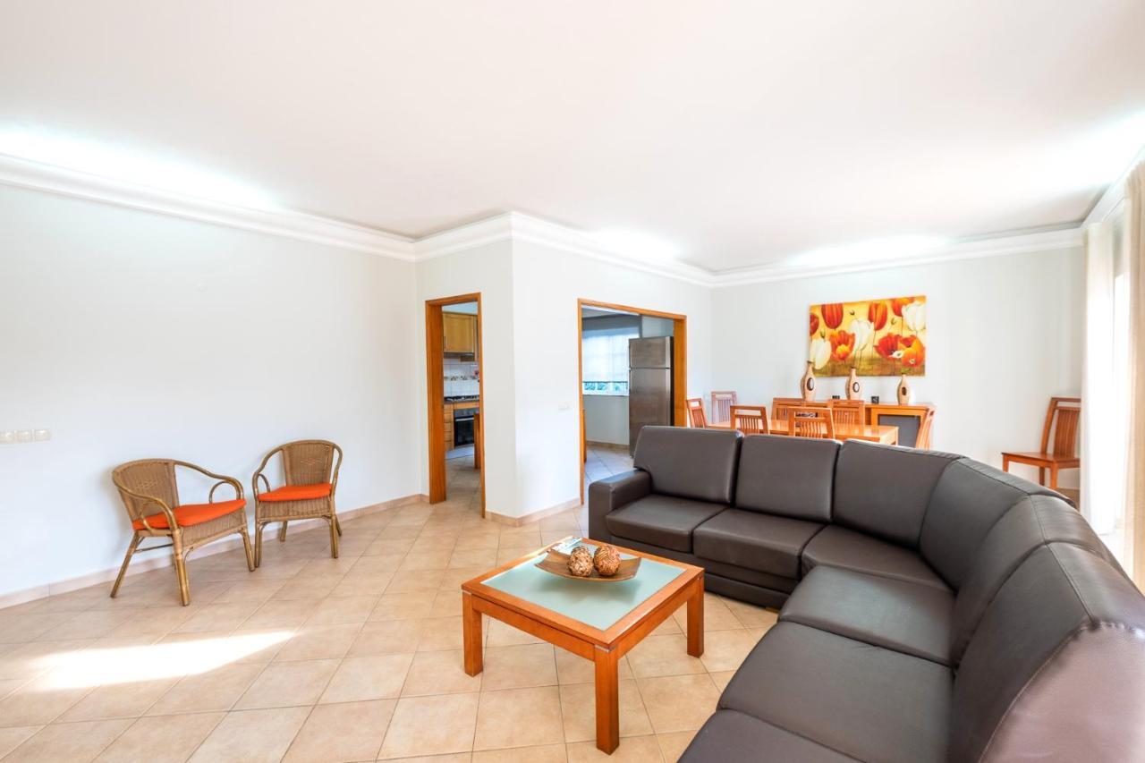 Villa Isa - Heated Pool - Free Wi-fi - Air Con Guia (Faro)