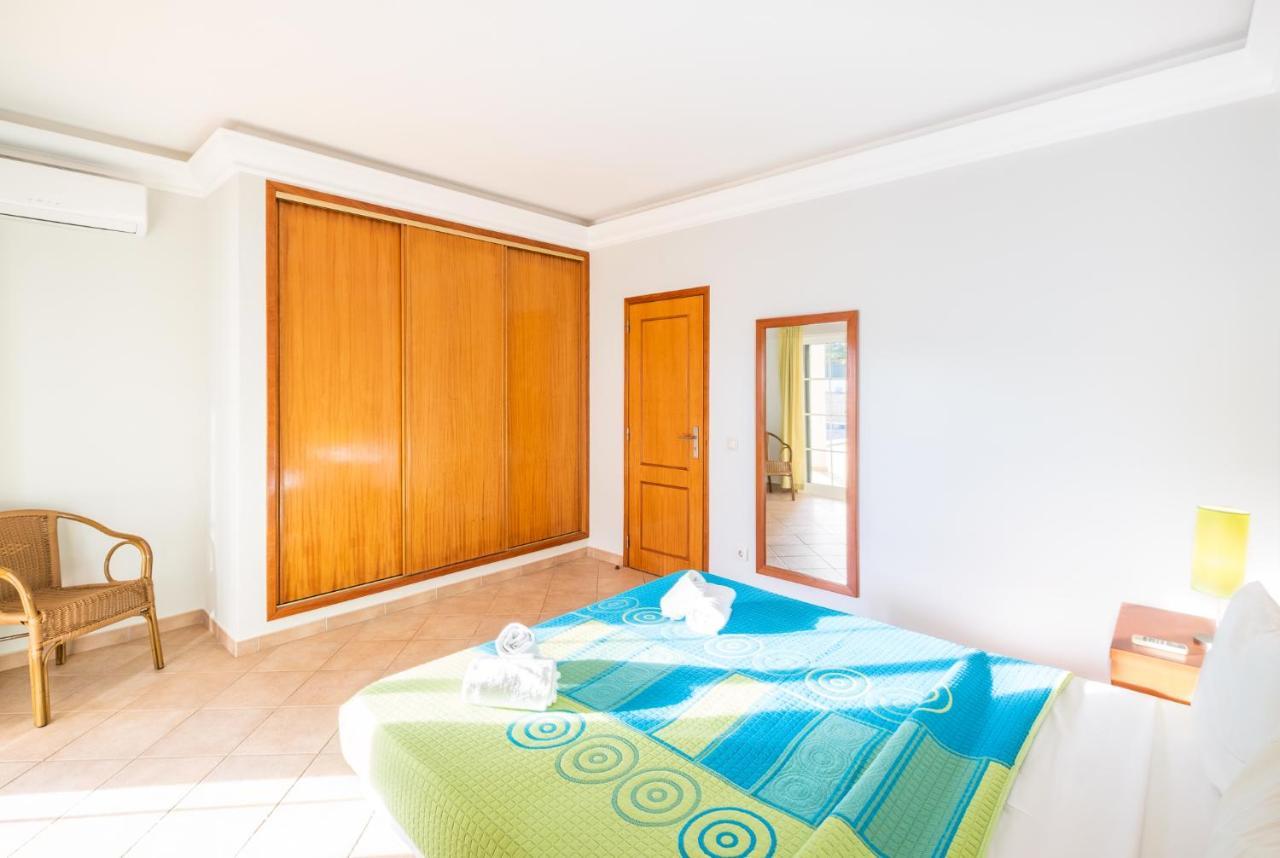 Isa - Heated Pool - Free Wi-fi - Air Con Guia (Faro)