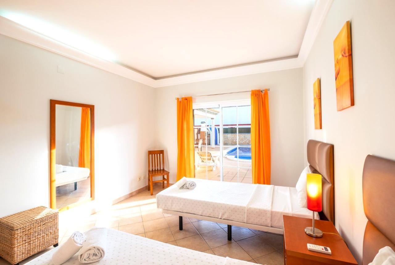 Villa Isa - Heated Pool - Free Wi-fi - Air Con Guia (Faro)