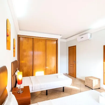 Villa Isa - Heated Pool - Free Wi-Fi - Air Con Guia  Exterior photo